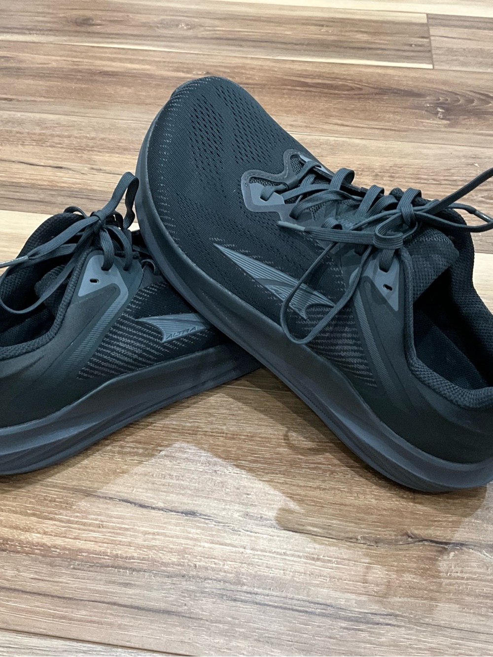 Men’s Altra Torin 8 Egomax Running Shoe in size Men’s 11 *New without Tags*!
